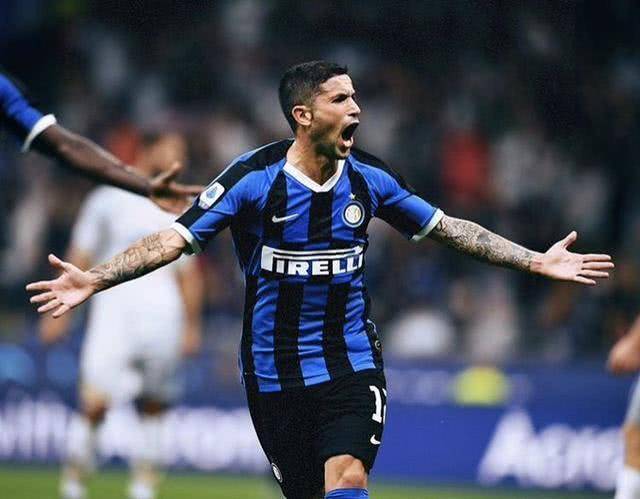 外界对他的 外界对他的