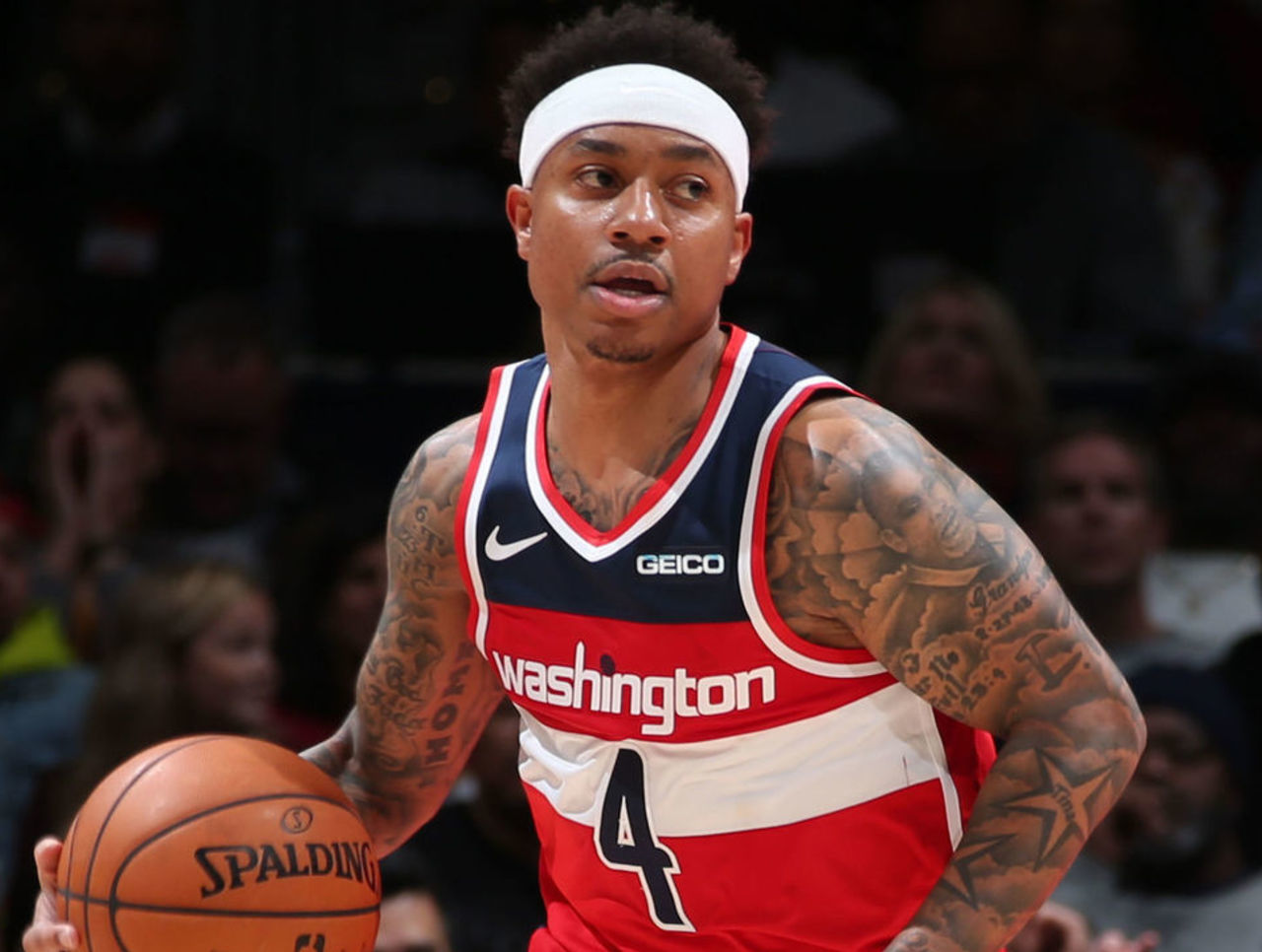 逐渐从众多 逐渐从众多