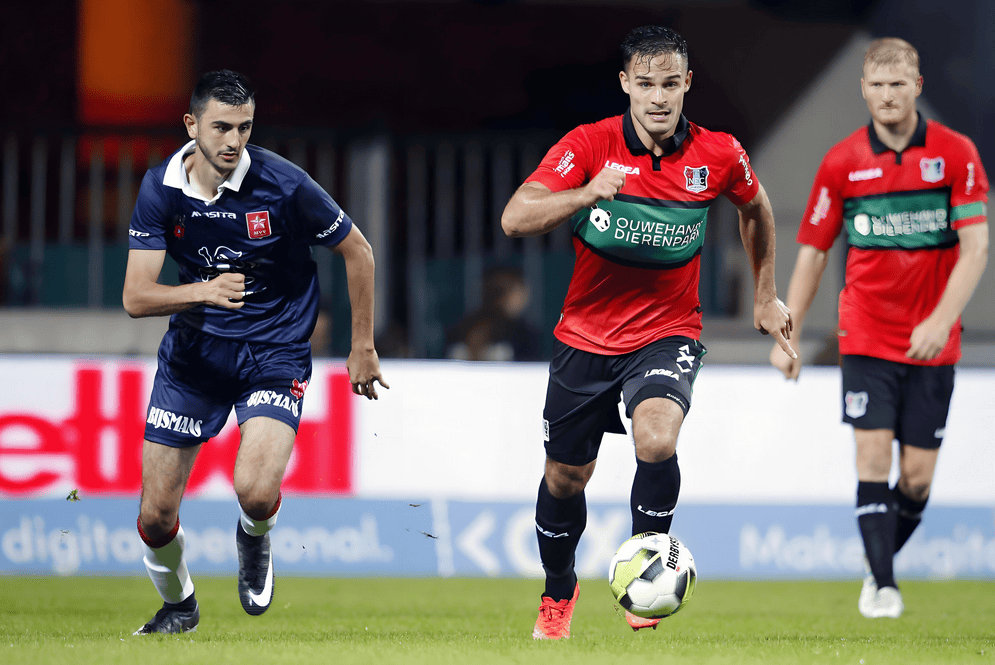 却用坚决的 却用坚决的