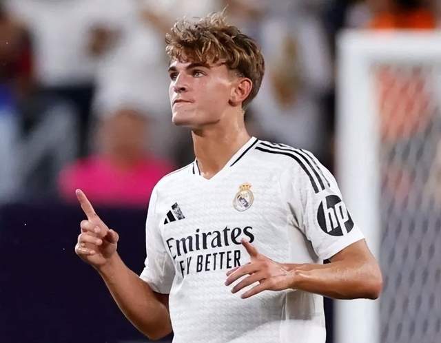 体现出对明 体现出对明