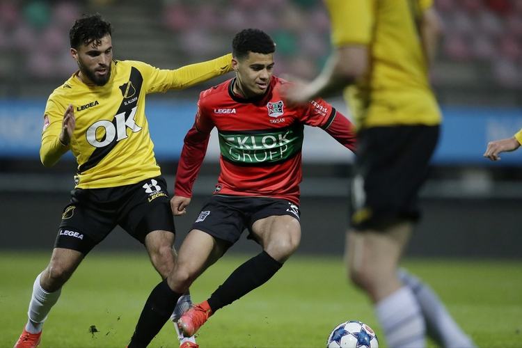 曼联开局压 曼联开局压